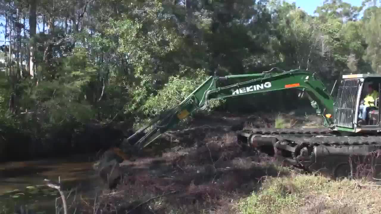 Heking Amphibious Excavator