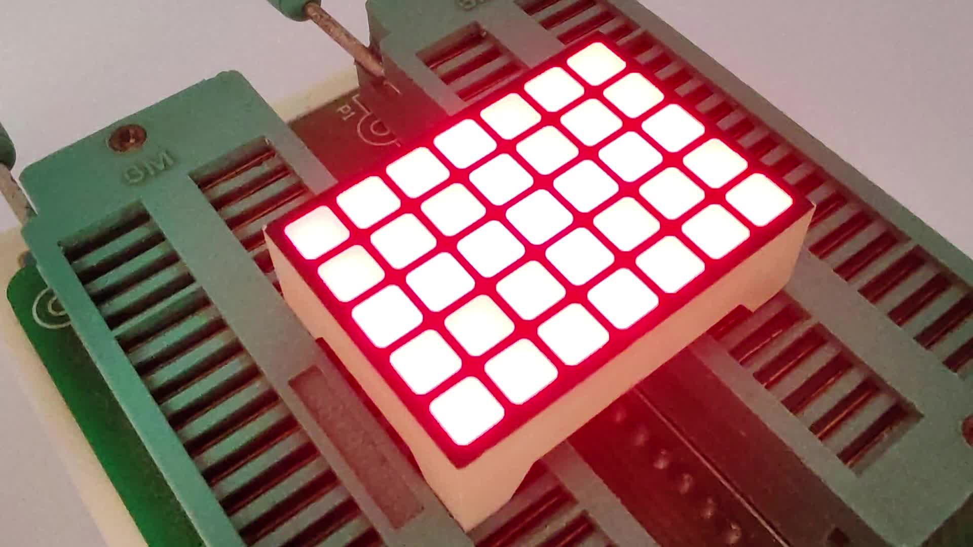 Display LED a matrice di punti quadrati 5*7 super luminoso rosso per indicatore di piano ascensore