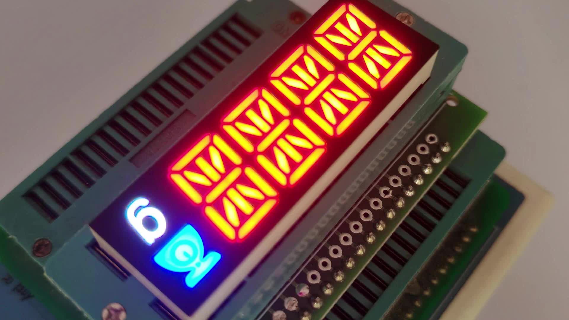 Pantalla LED alfanumérica personalizada de 14 segmentos, ultra roja, blanca y azul, de 4 dígitos
